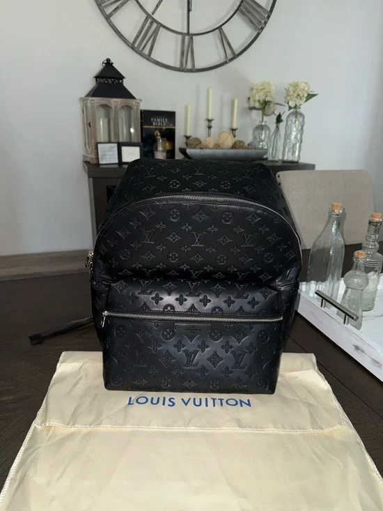 LV large backpack - Picture 1 of 6